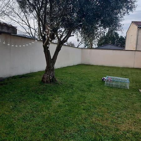 Villa Le Petit Nid Saint-Loubès Esterno foto