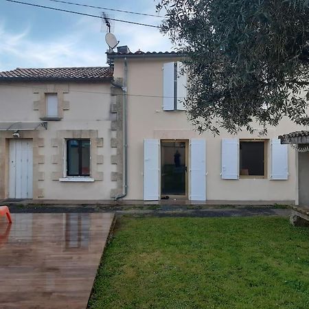 Villa Le Petit Nid Saint-Loubès Esterno foto